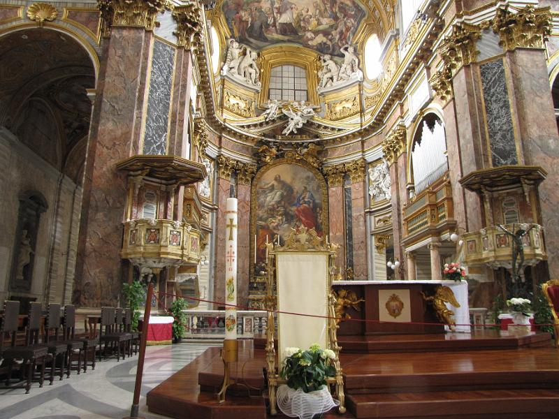 san carlo al corso_interieur.jpg - Interieur van de basilica dei Santi Ambrogio e Carlo al Corso. Adembenemend.